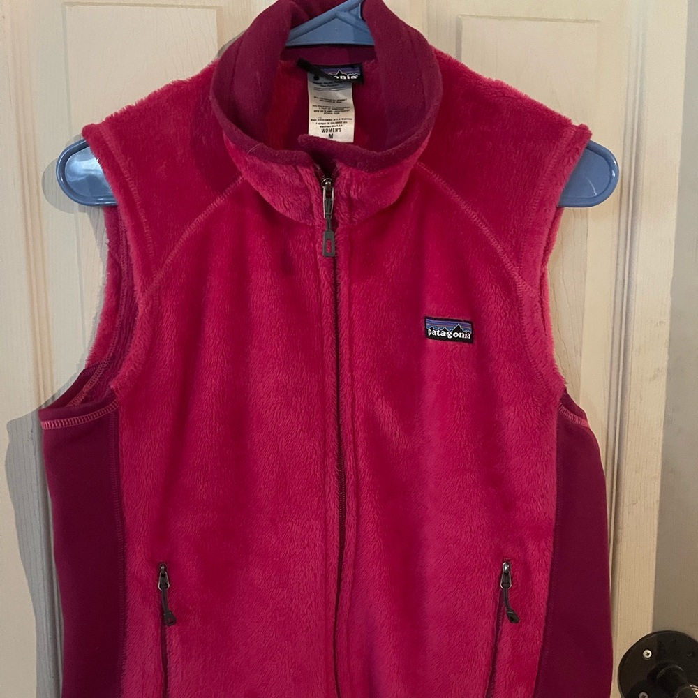 Women’s size M Patagonia zip up vest